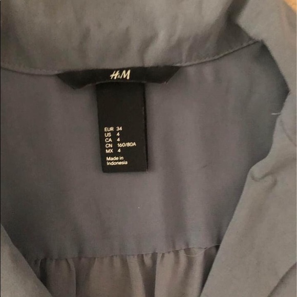 Gray blouse - Picture 2 of 2